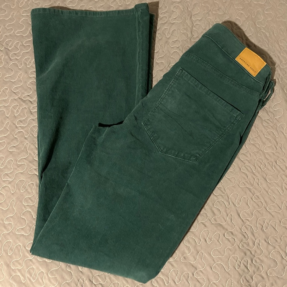 never worn. great condition.